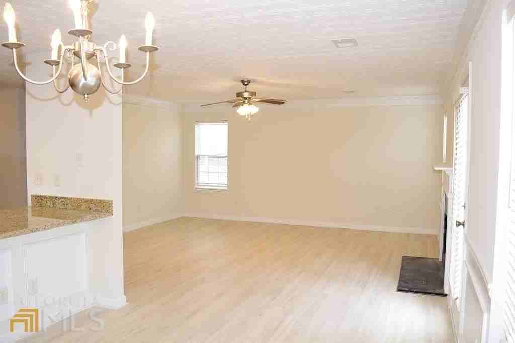 43 Churchill Park Dr - Photo 7 of 38