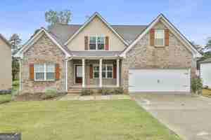 featured image of 405 Lakeview Way