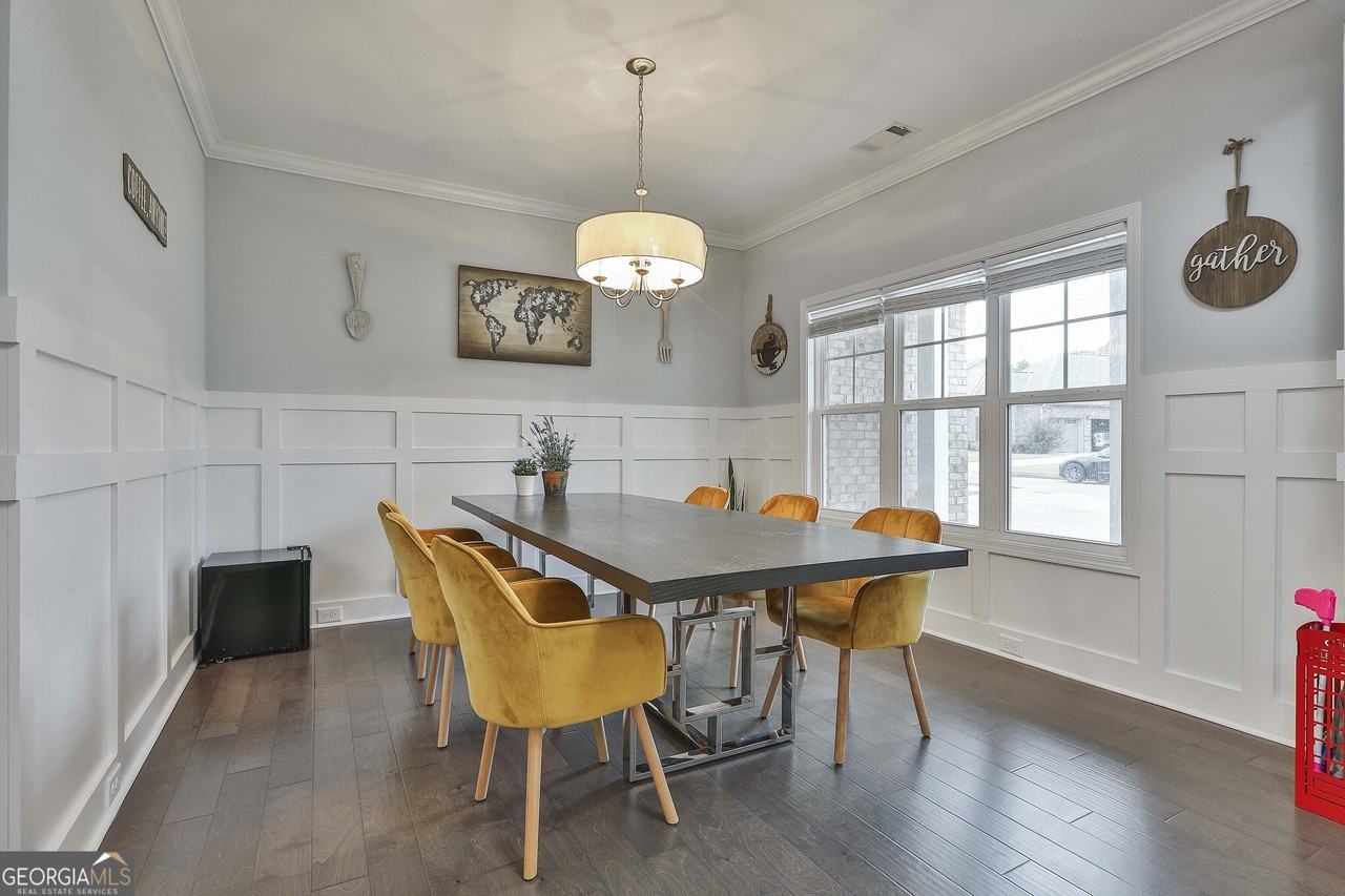 405 Lakeview Way - Photo 7 of 44