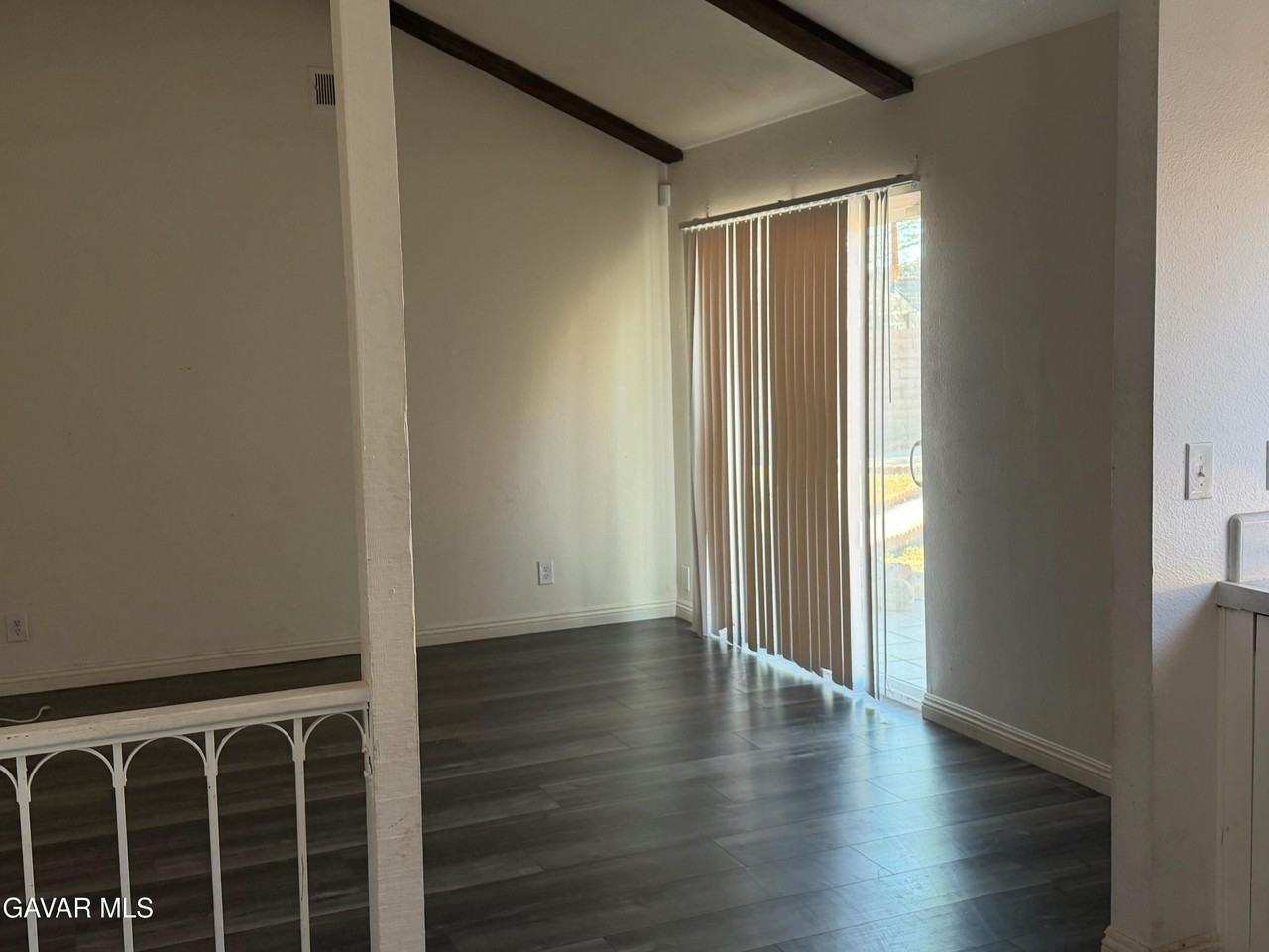 1253 Morven St - Photo 6 of 18