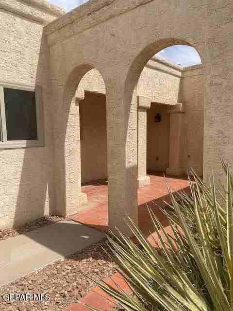 7121 Gran Vida Dr - Photo 3 of 50