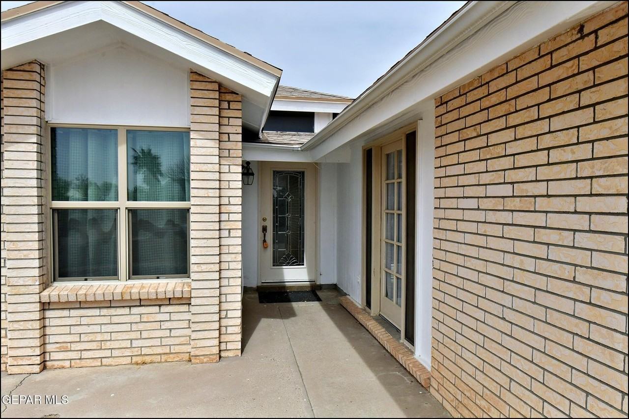 853 Nita Fay Dr - Photo 5 of 48