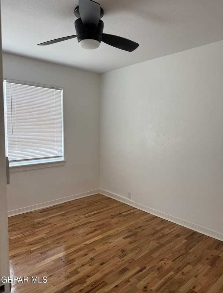 1109 Huckleberry St - Photo 4 of 4