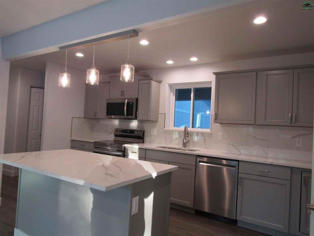 2936 Wein St - Photo 6 of 43