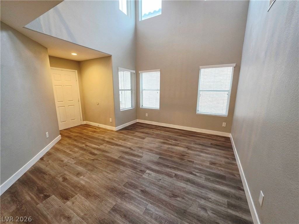 8327 Fort Hallock Ave - Photo 5 of 50