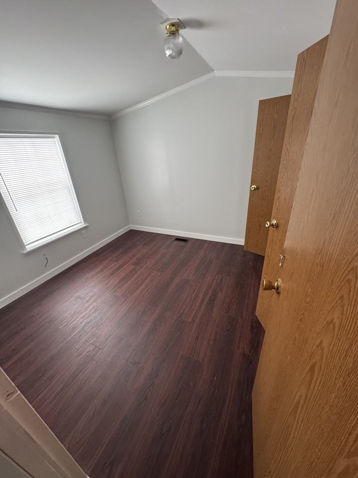 189 Commercial St #1 - Photo 4 of 9