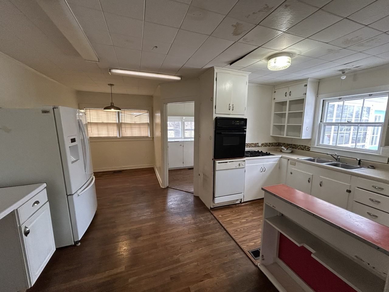 955 N Curtis Ave #1 - Photo 2 of 9