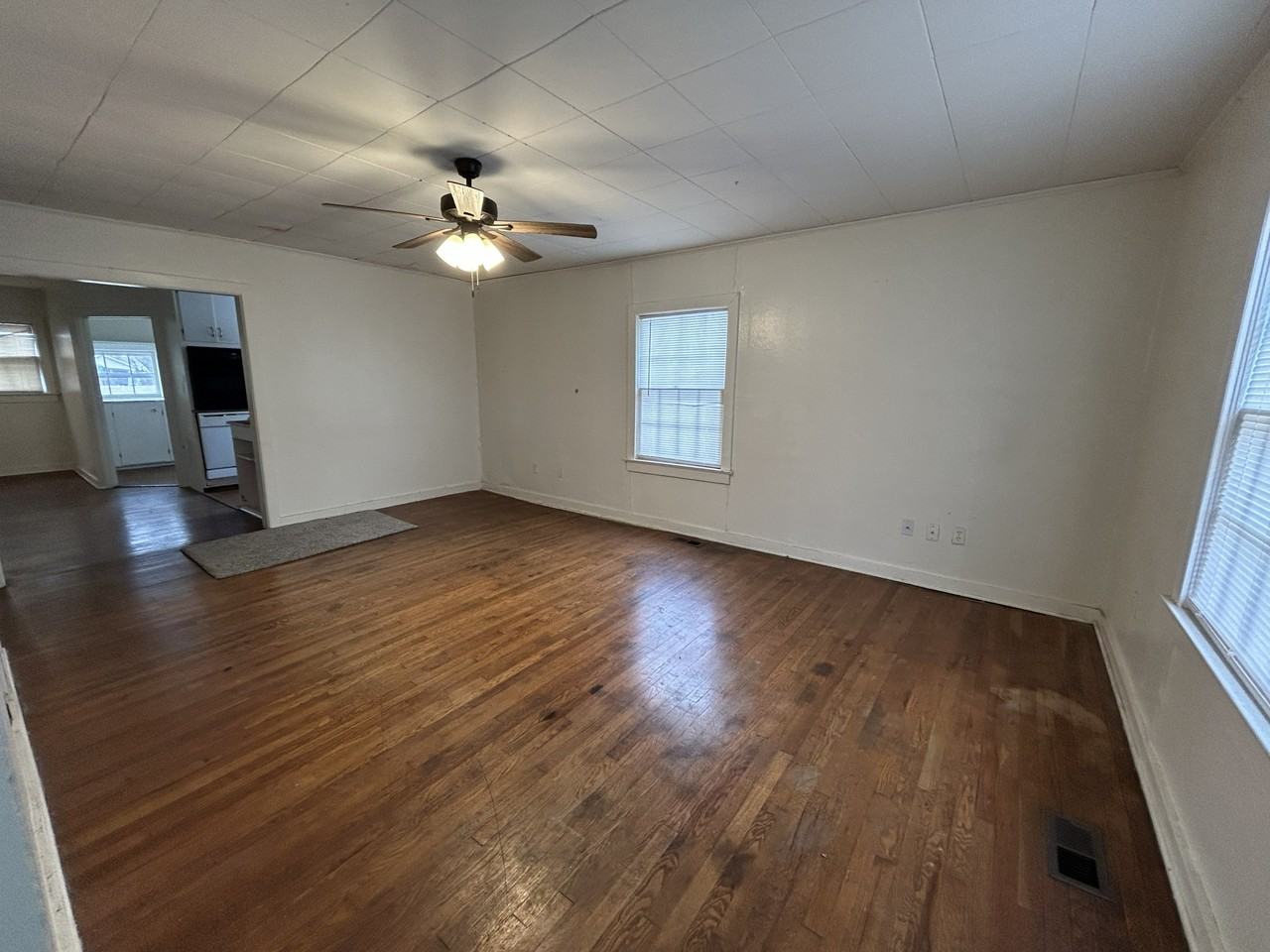 955 N Curtis Ave #1 - Photo 6 of 9