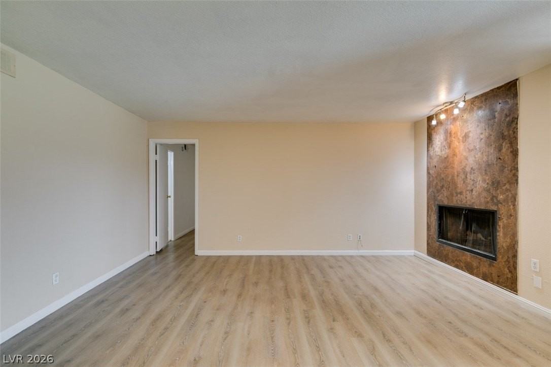 1604 Justin Pl #0 - Photo 5 of 38