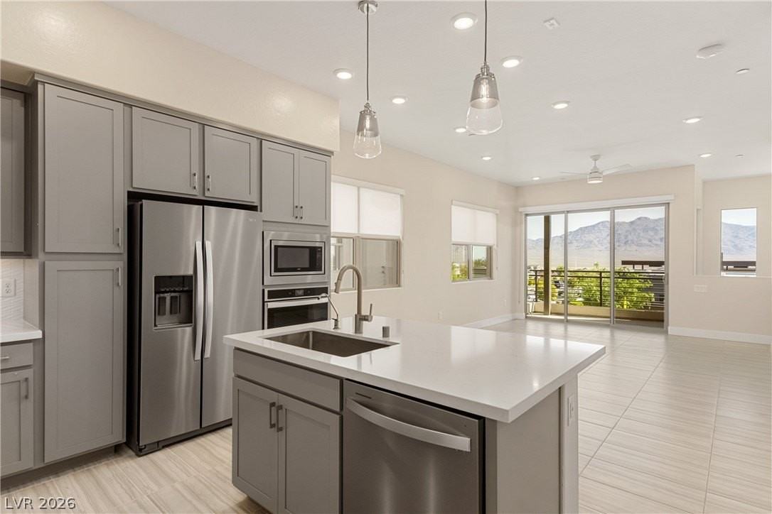 10013 Hematite Pl #0 - Photo 2 of 27