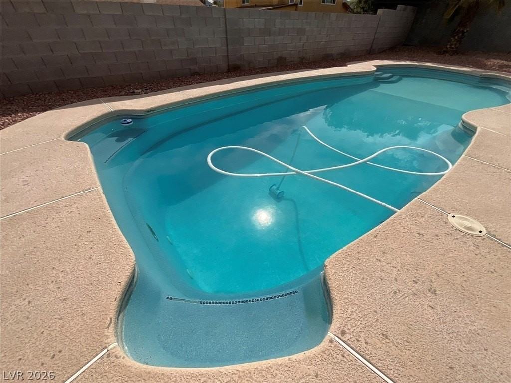 707 Honeybee Ct - Photo 7 of 8