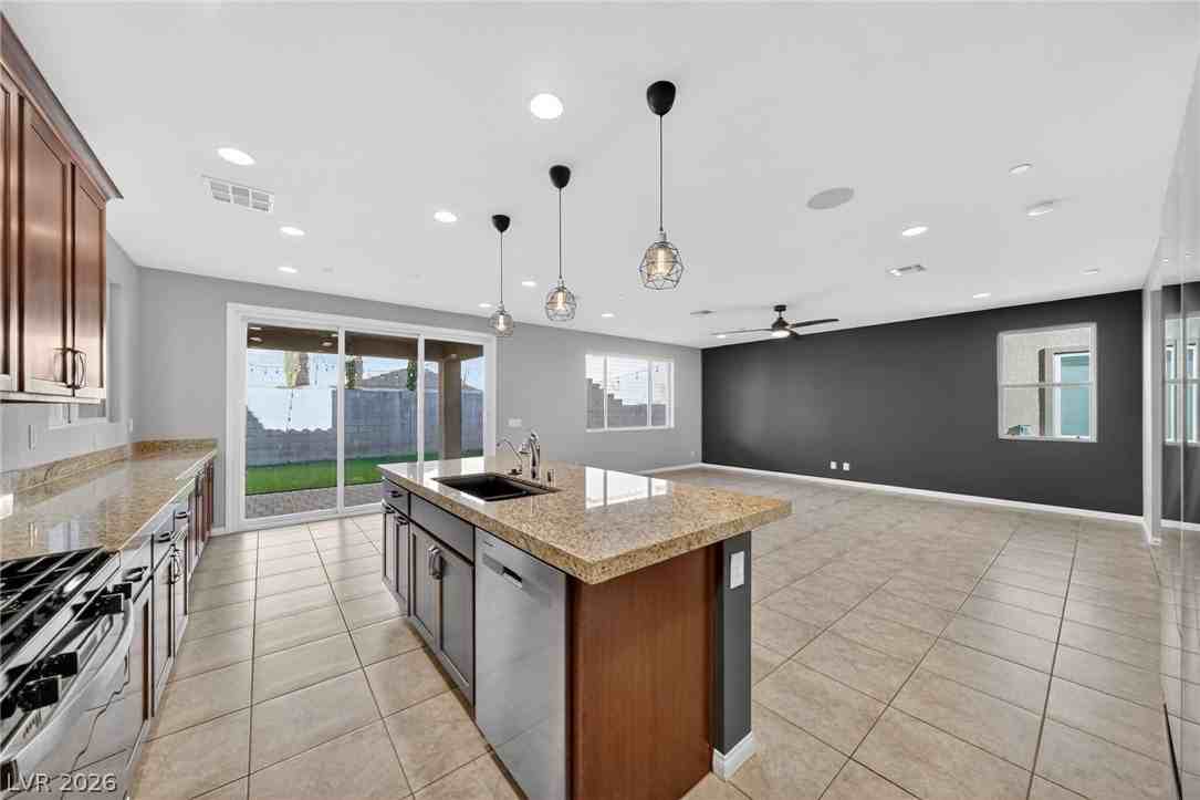 8909 Wallner St - Photo 5 of 25