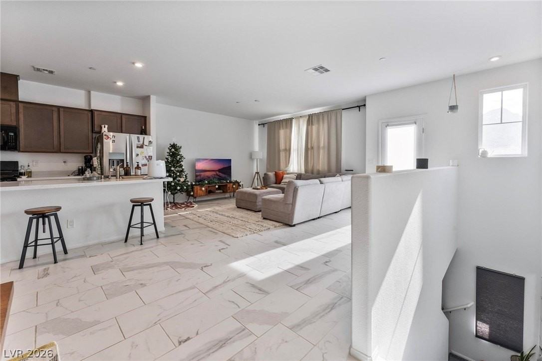 1299 Raritan Pl - Photo 7 of 33