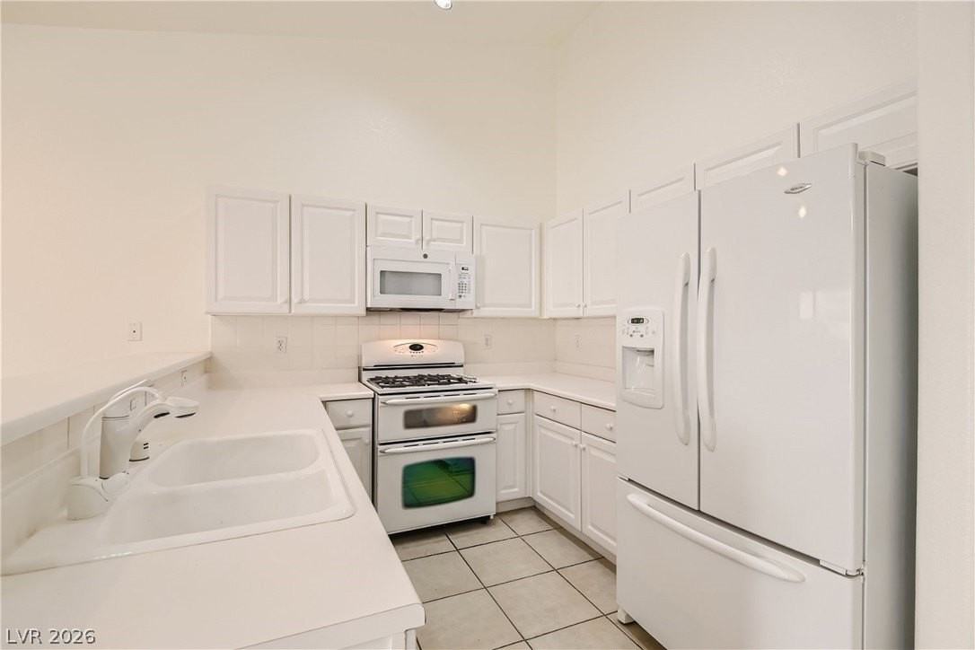 3930 Blue Gull St - Photo 7 of 28