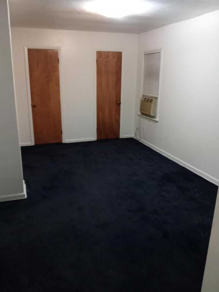 611 Croswell St - Photo 6 of 8