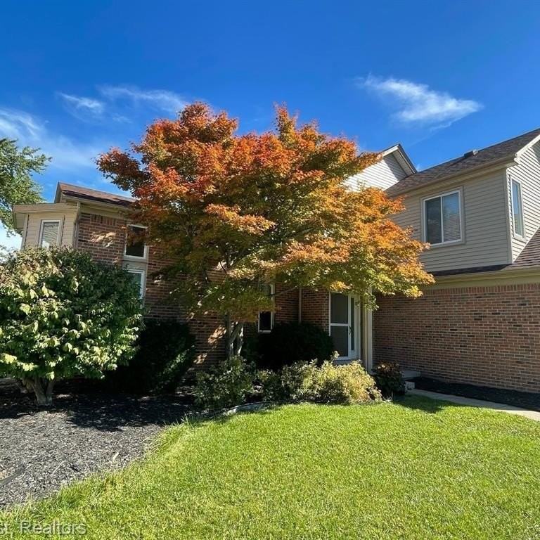 1438 Rand Rd - Photo 2 of 50