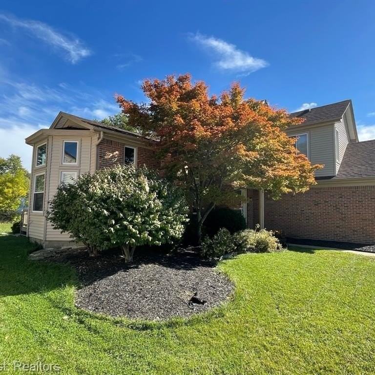 1438 Rand Rd - Photo 7 of 50