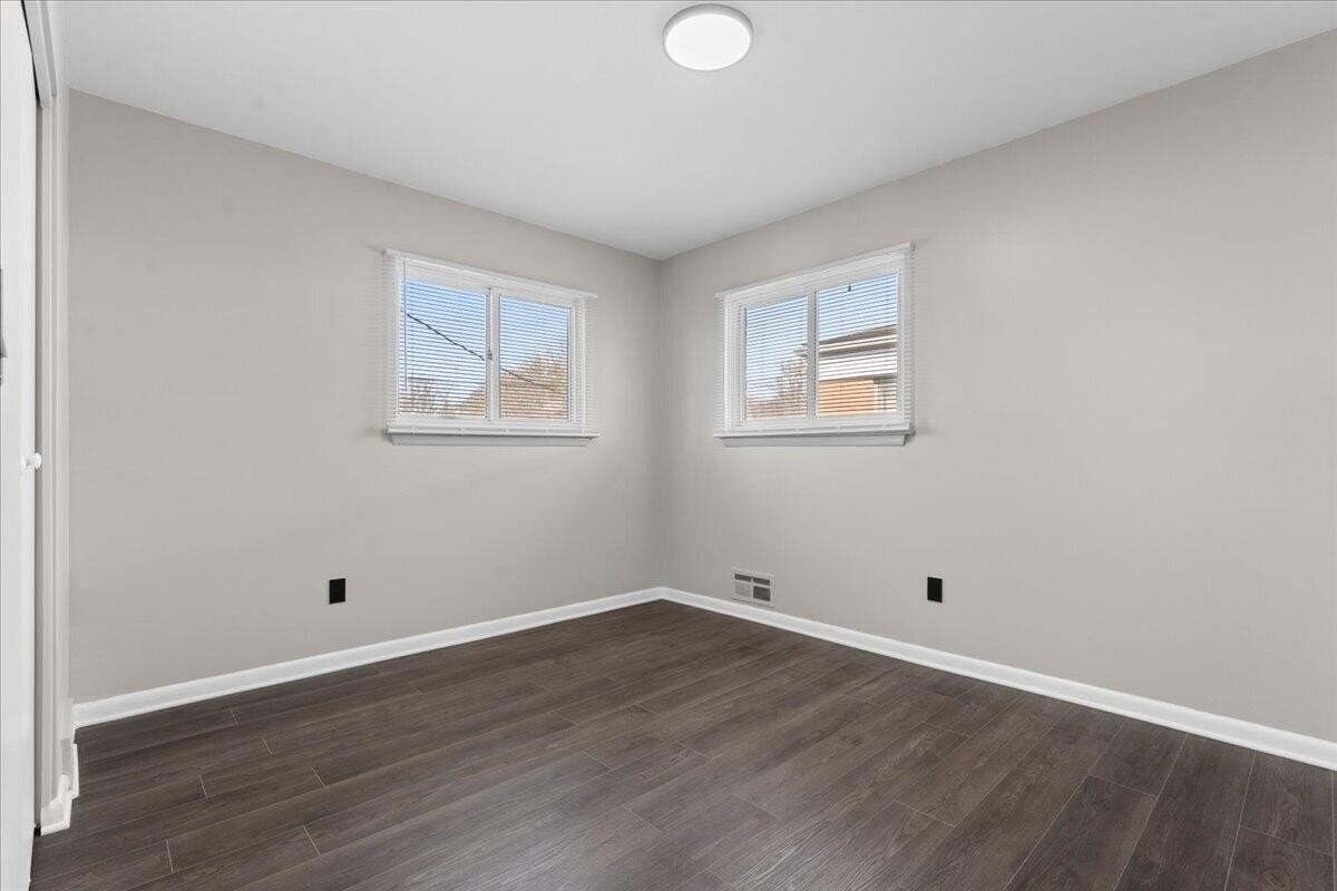 20247 Griggs St - Photo 7 of 18