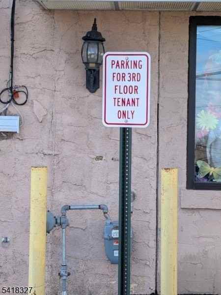 239 Union Blvd - Photo 4 of 19