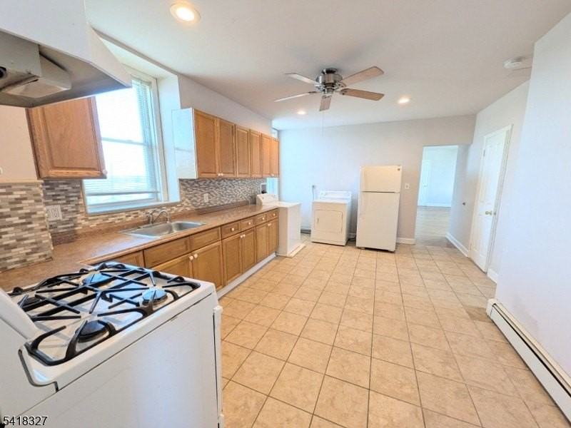 239 Union Blvd - Photo 6 of 19