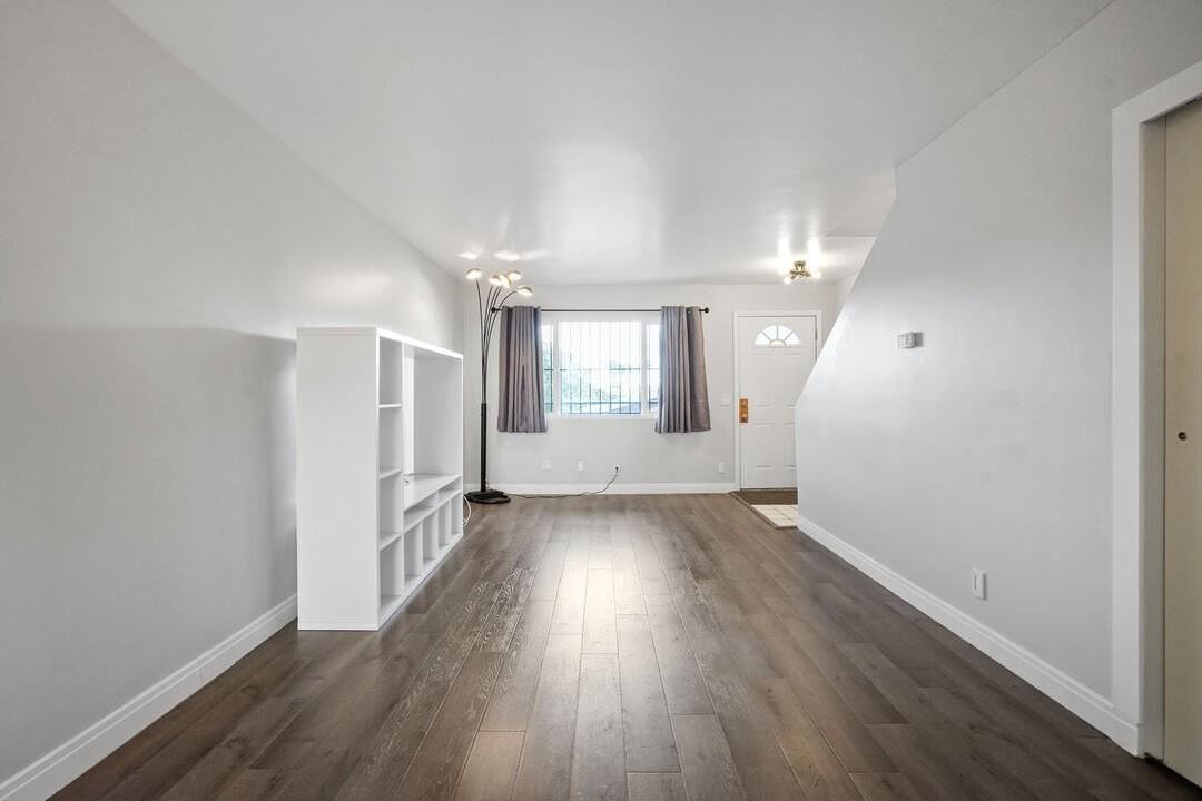 4055 W Rosecrans Ave #8 - Photo 2 of 34