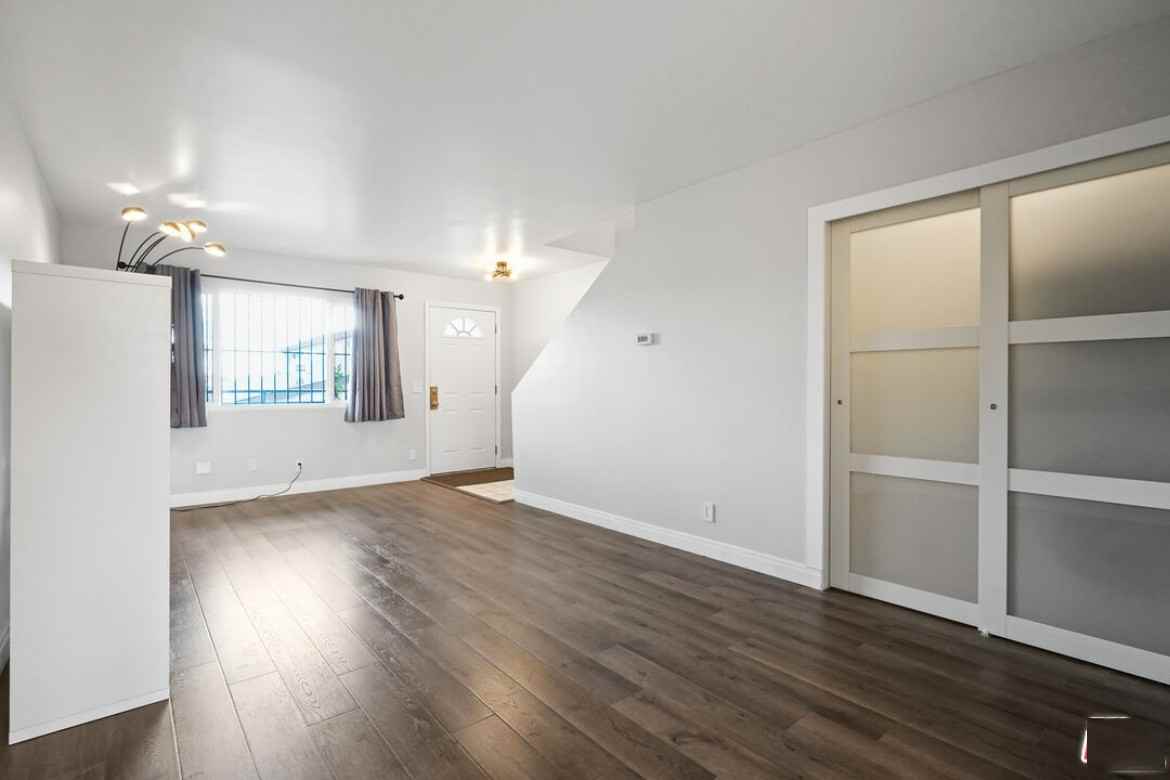 4055 W Rosecrans Ave #8 - Photo 4 of 34