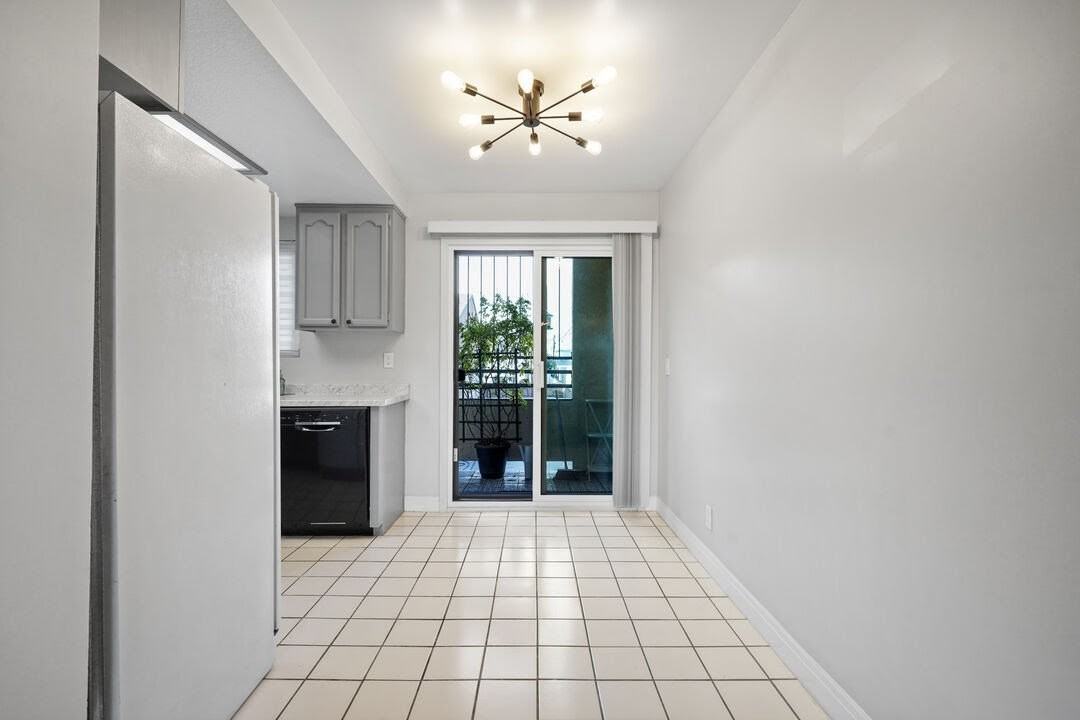 4055 W Rosecrans Ave #8 - Photo 6 of 34