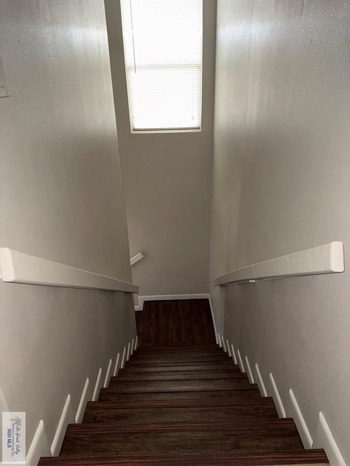 824 S Central Ave Apt 3 - Photo 6 of 10