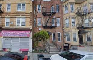 featured image of 130 45th St #2