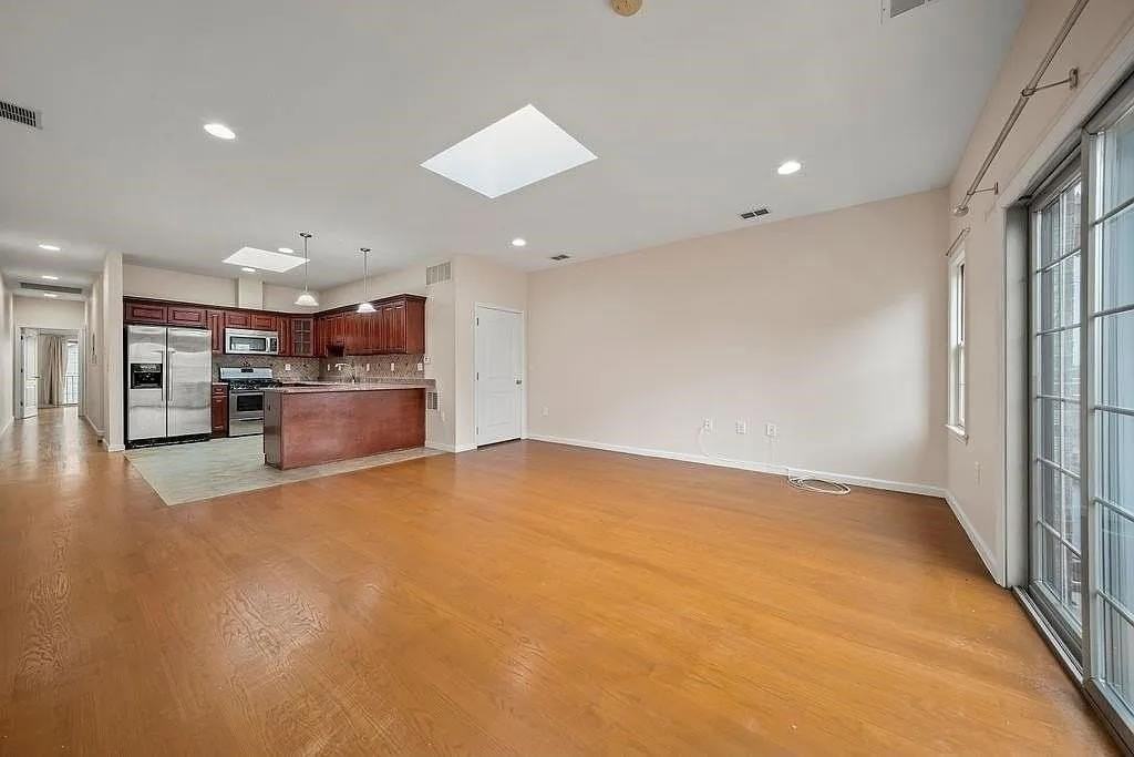 41 Wright Ave #2 - Photo 2 of 15