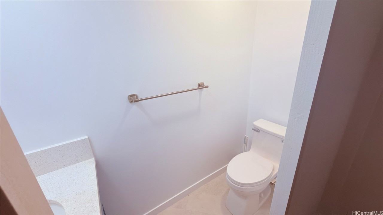 94-1086 Lumihoahu Street unit: Upstairs - Photo 7 of 9