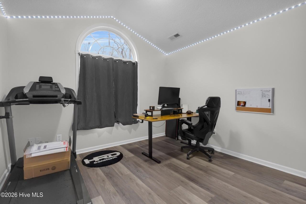 3825 Elizabeth Ave - Photo 5 of 21