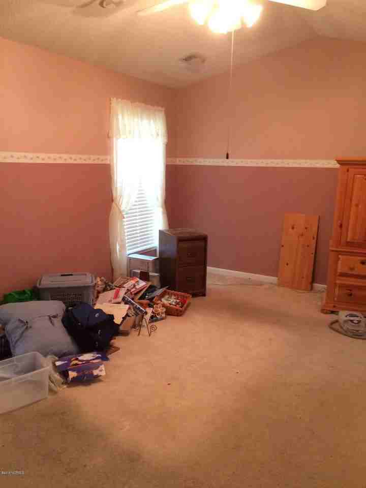 421 Deer Path - Photo 7 of 9