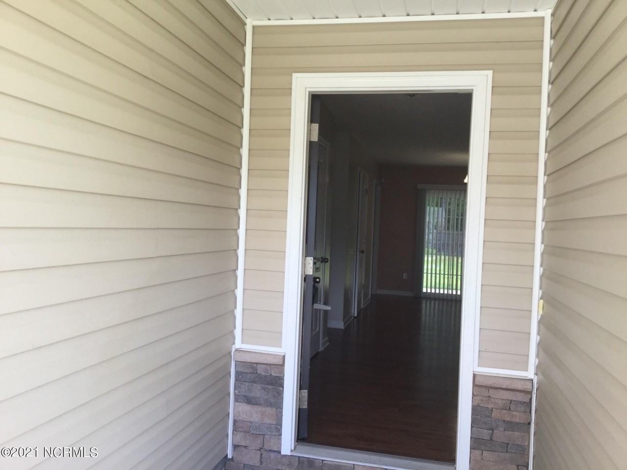 280 Station House Rd - Photo 2 of 33