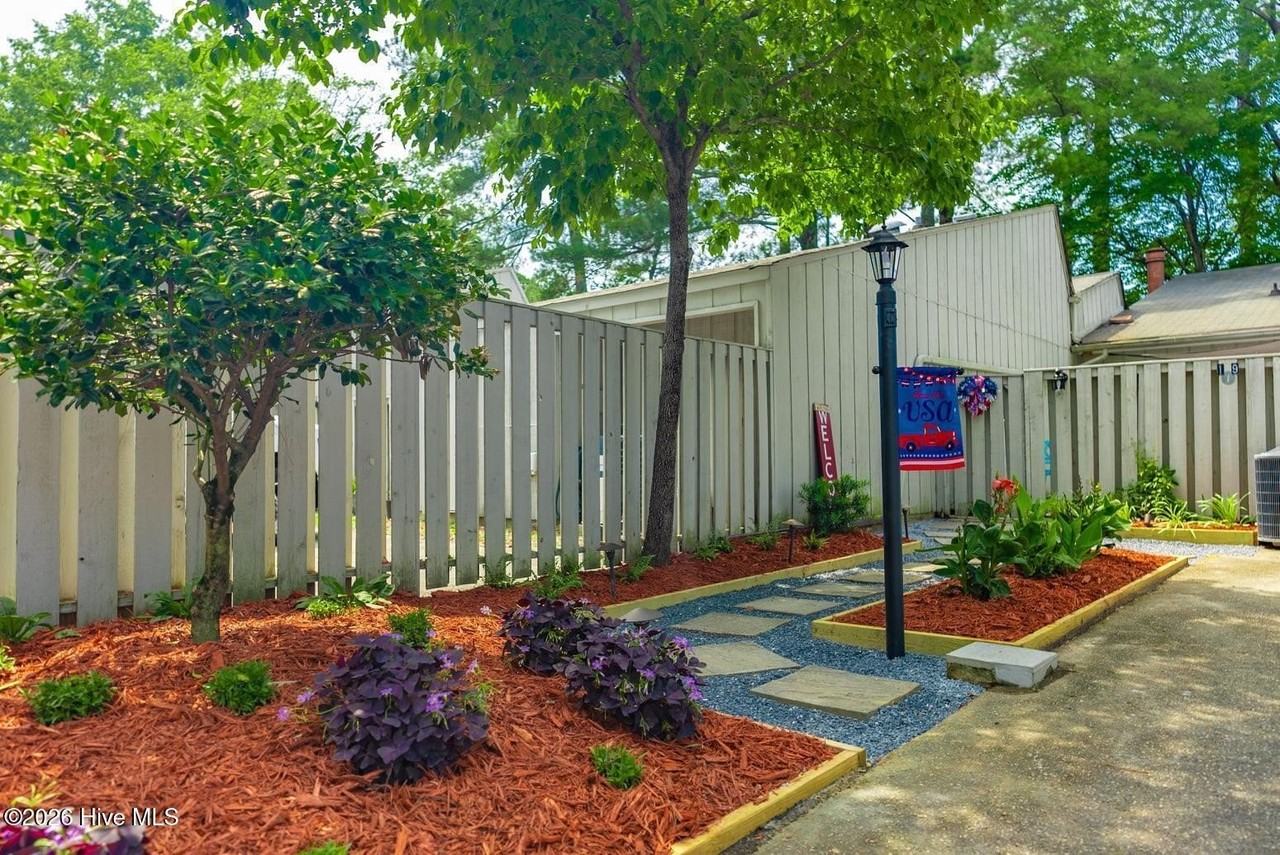 109 Mallard Cv - Photo 2 of 14