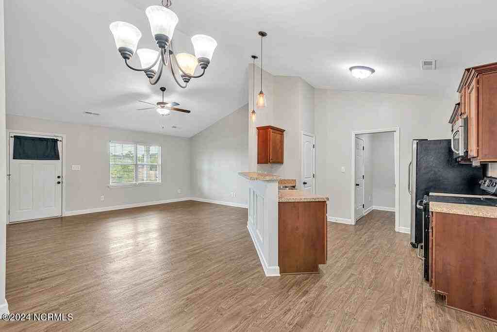 258 Breakwater Dr - Photo 7 of 23