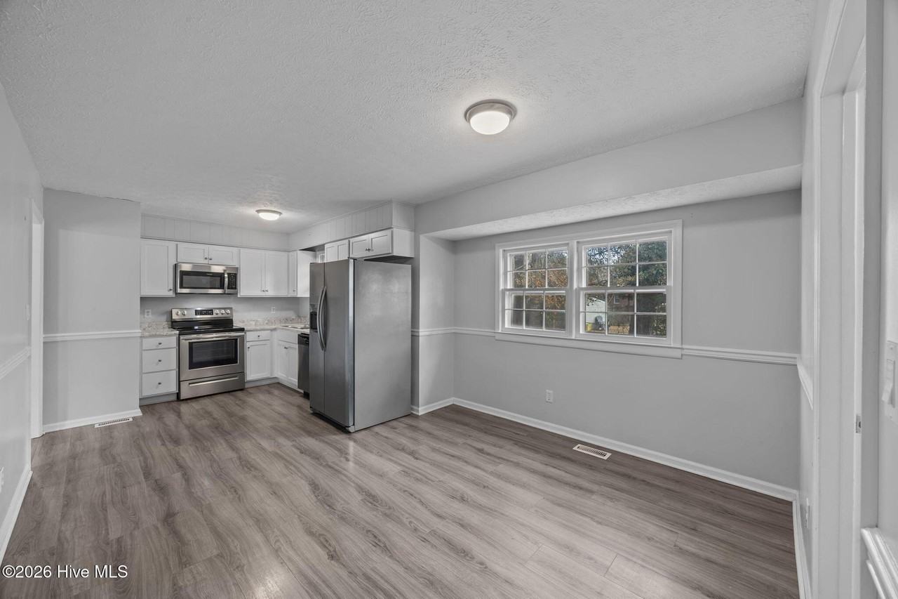 126 Woodland Dr - Photo 7 of 39