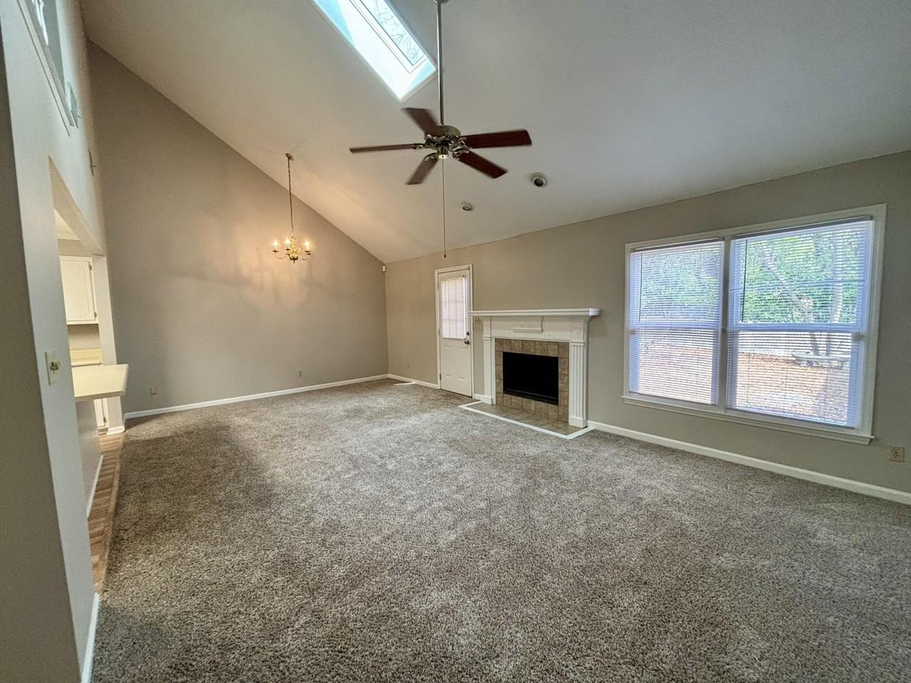 2139 Holt St - Photo 7 of 16