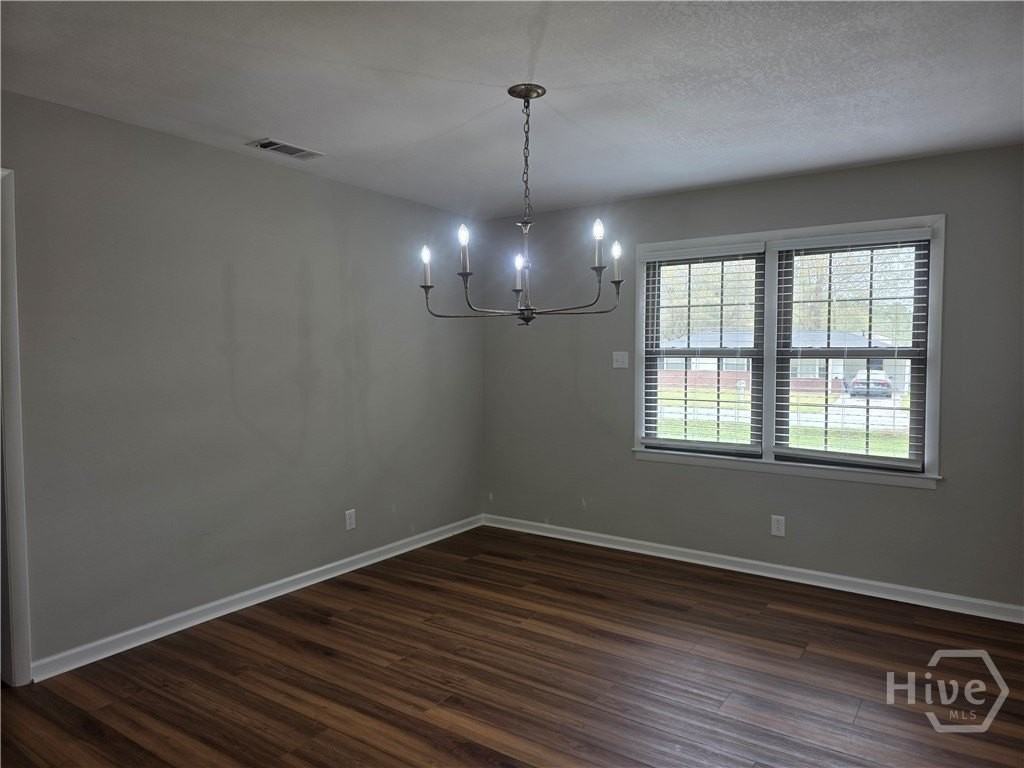 103 W 15th St - Photo 5 of 15