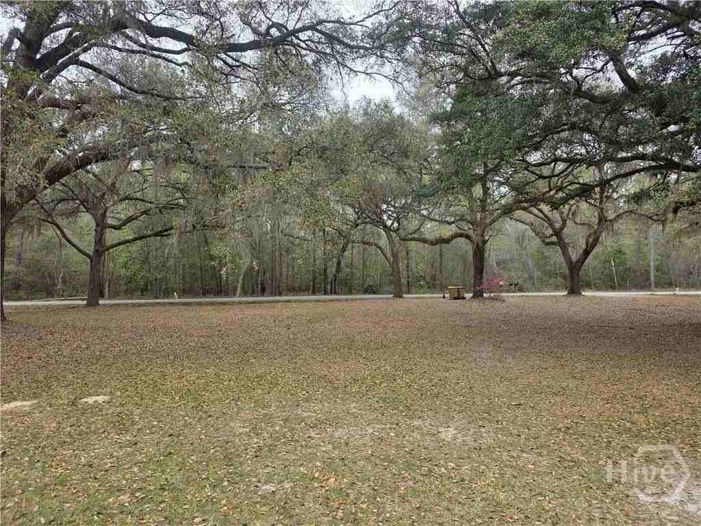 583 Mill Pond Rd - Photo 3 of 28