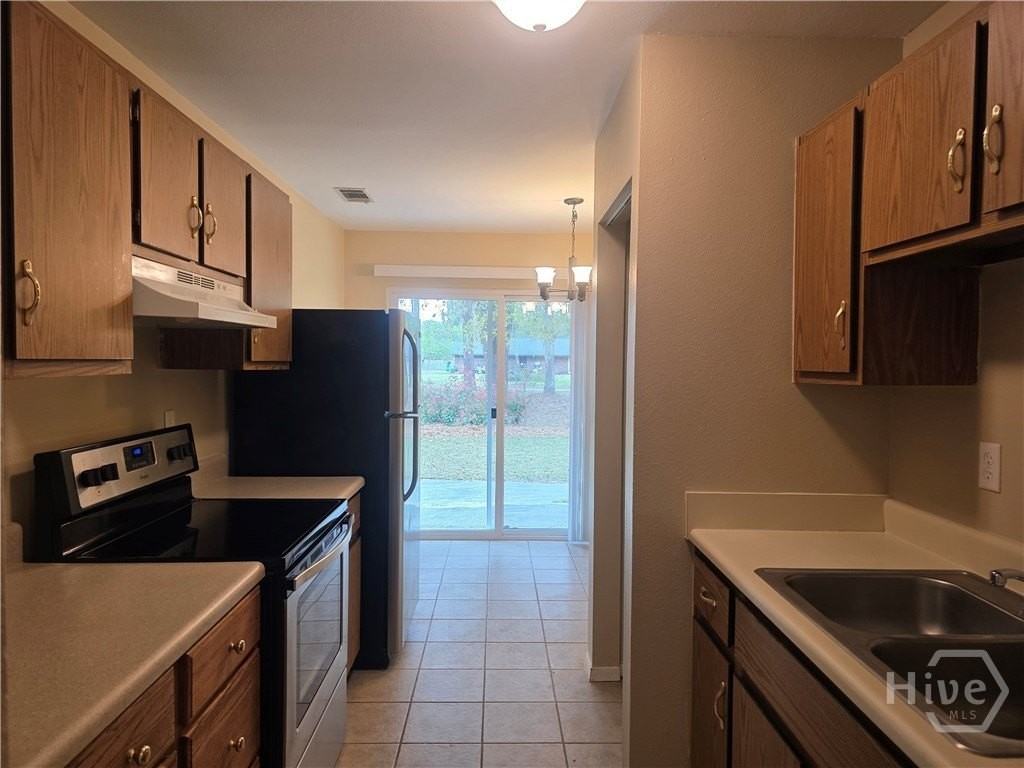 403 Savannah Ave - Photo 4 of 17