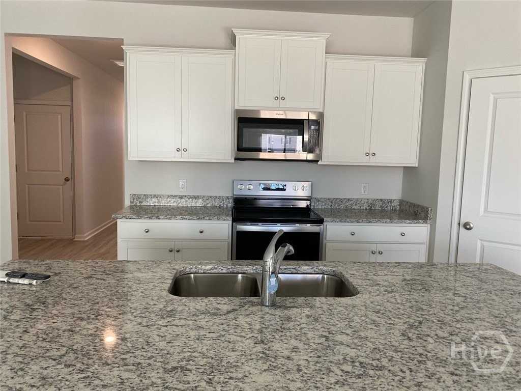 30 Ashmont St - Photo 7 of 32