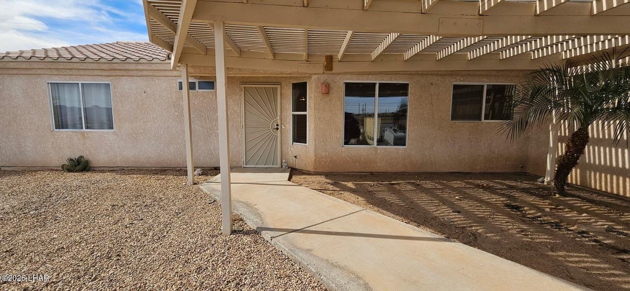 3051 Simitan Dr - Photo 3 of 39