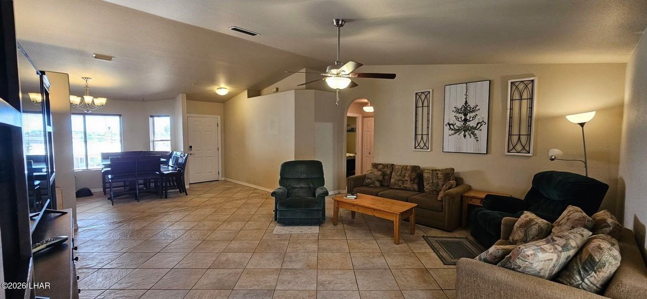 3051 Simitan Dr - Photo 6 of 39