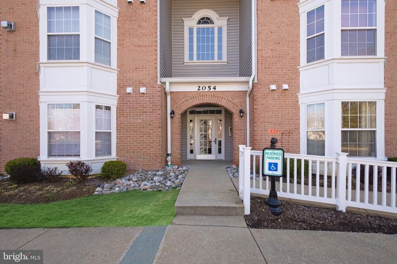 2054 Quaker Way - Photo 2 of 17