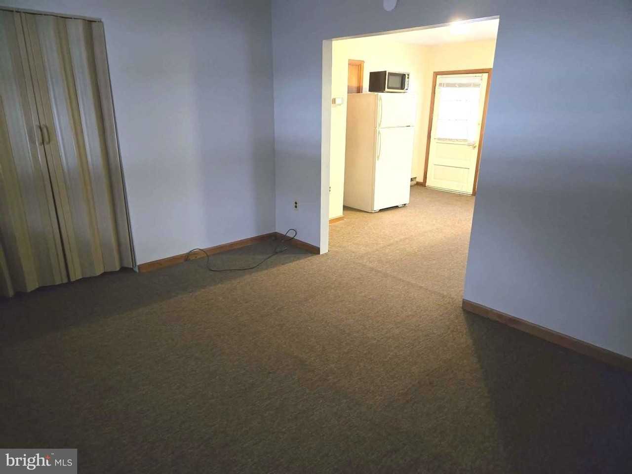 1154 Steamboat Rd - Photo 5 of 9