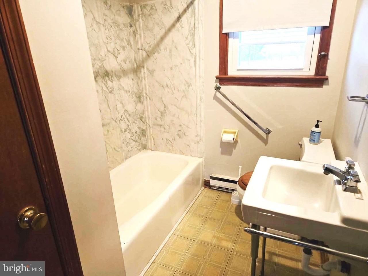 1154 Steamboat Rd - Photo 7 of 9