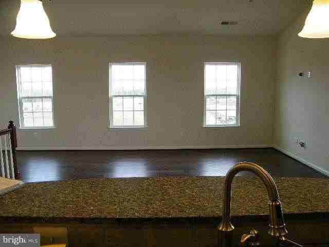 42577 Burbank Ter - Photo 5 of 22