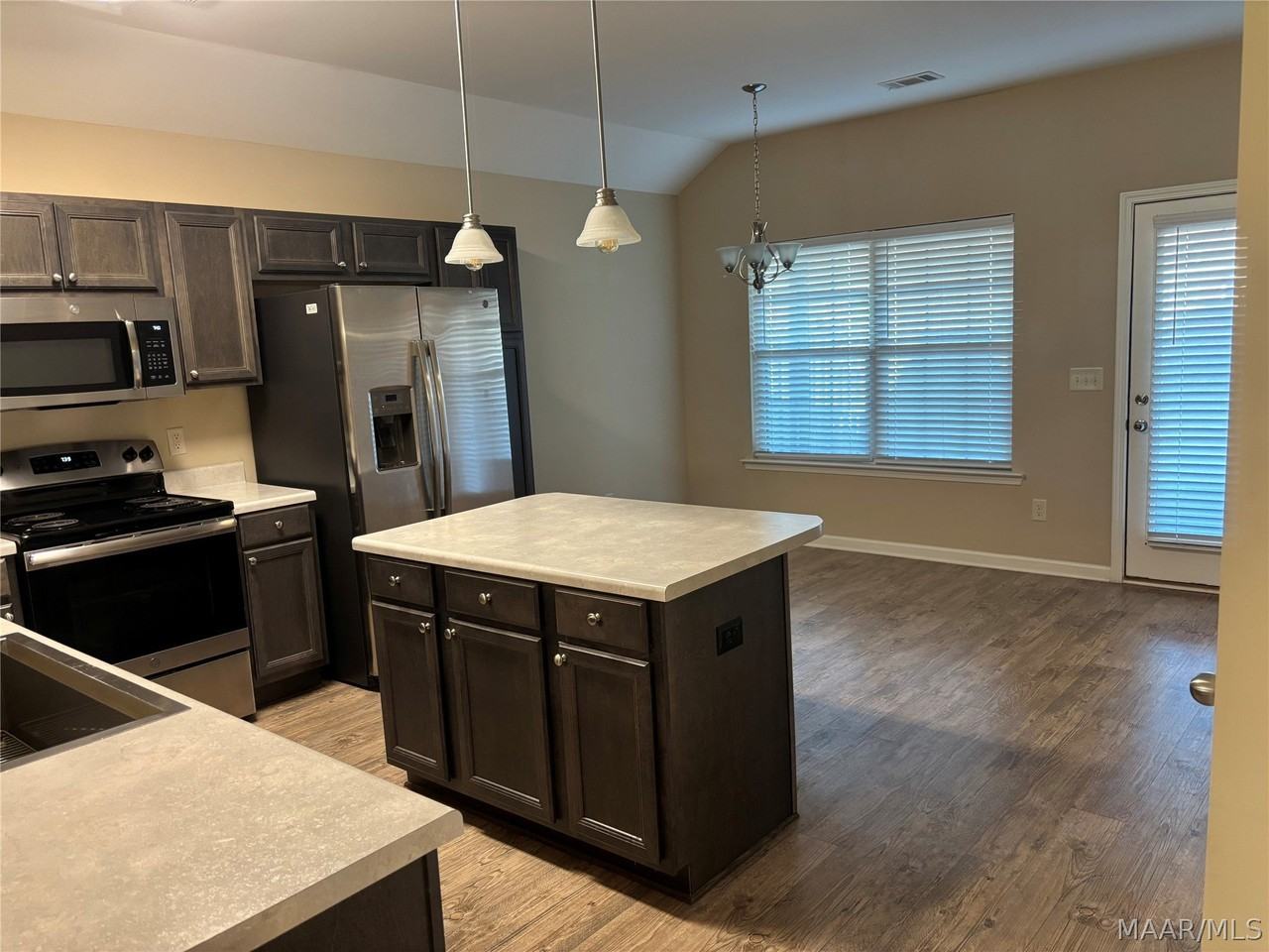 543 Old Mill Way - Photo 6 of 7