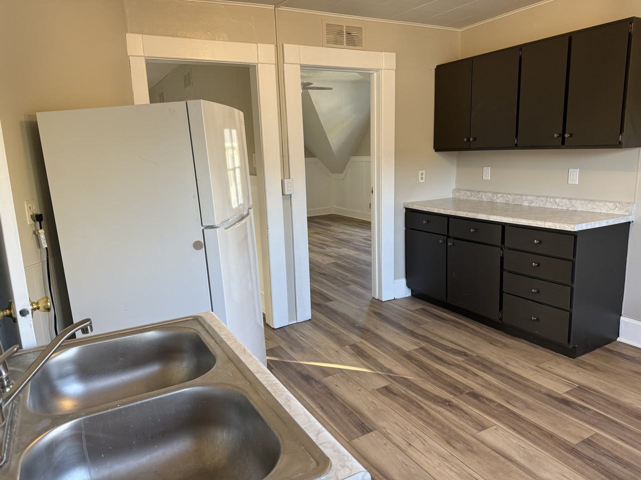 377 Ellis St #377-1-2 - Photo 4 of 11